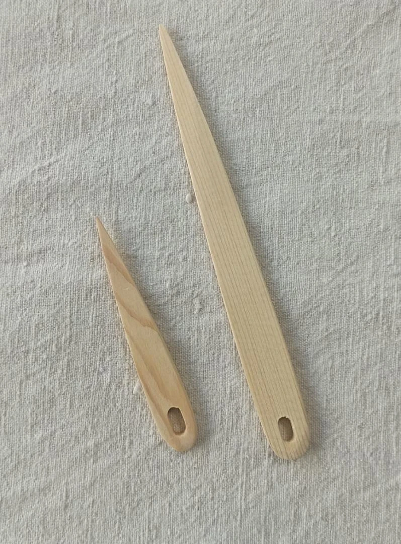 AGUJA MADERA PARA TELAR Y MOLDEAR PEQUEÑA