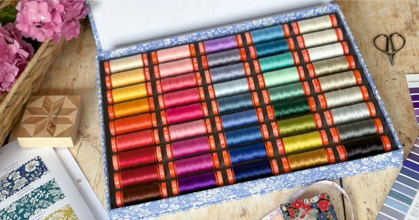 CAJA AURIFIL BY LIBERTY 45 BOBINAS 200 M Nº 50